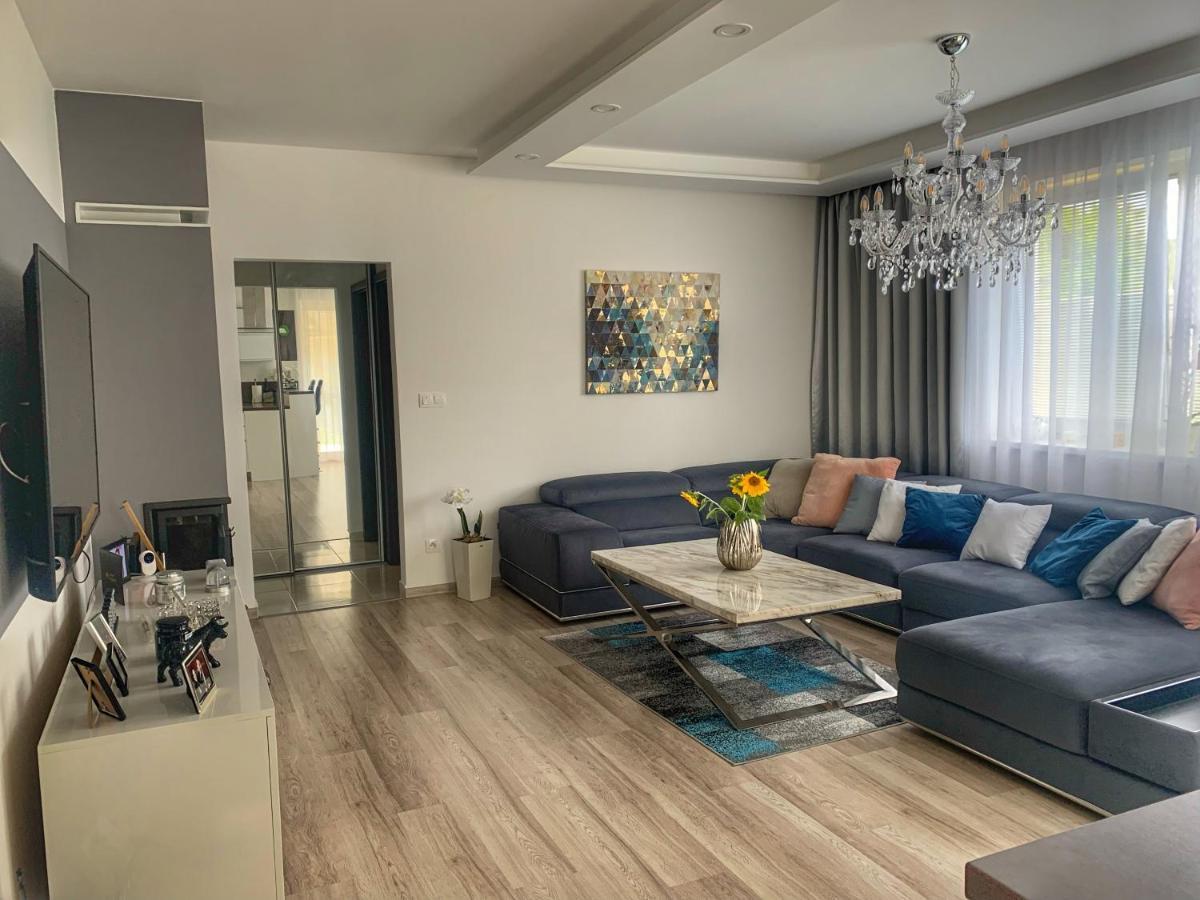 Modern 2 Bed House Near Bratislava With Parking Daire Rovinka Dış mekan fotoğraf