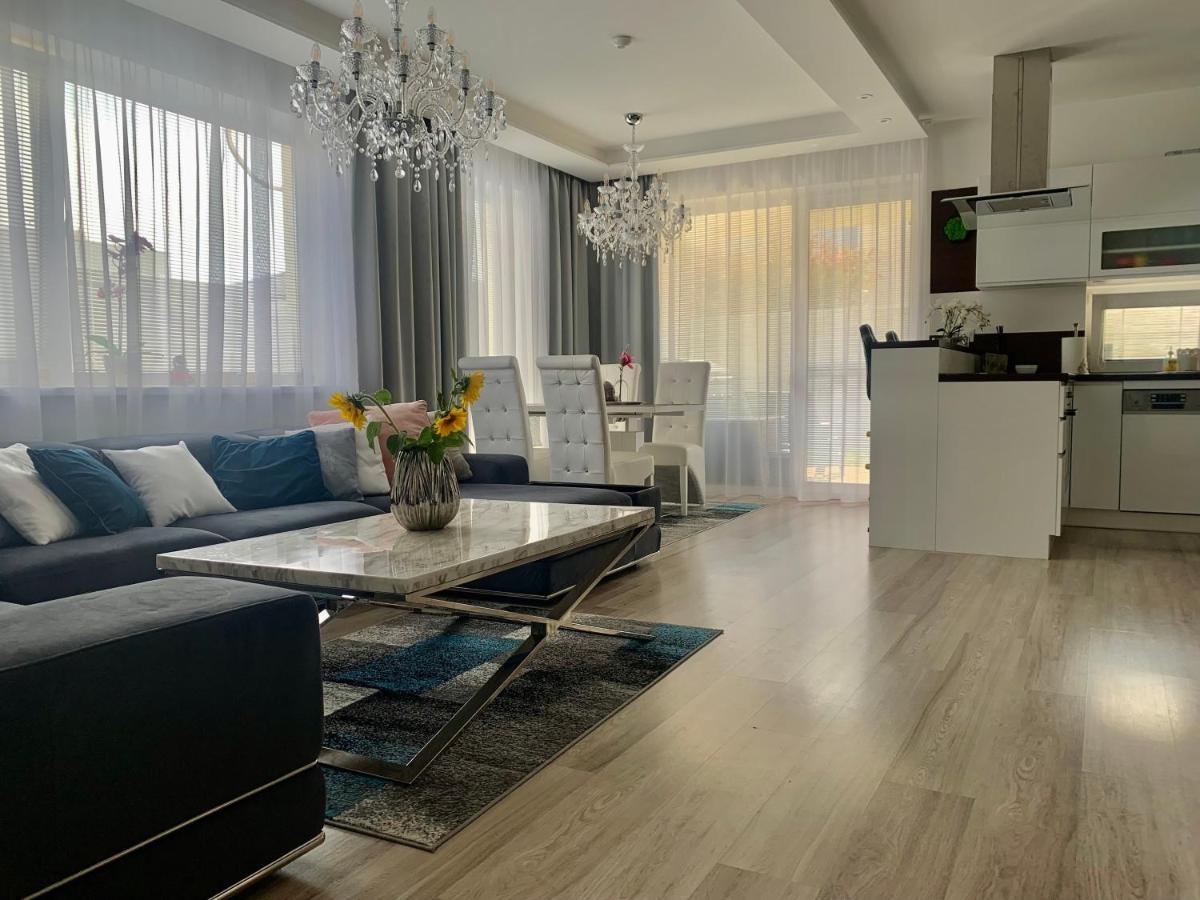 Modern 2 Bed House Near Bratislava With Parking Daire Rovinka Dış mekan fotoğraf