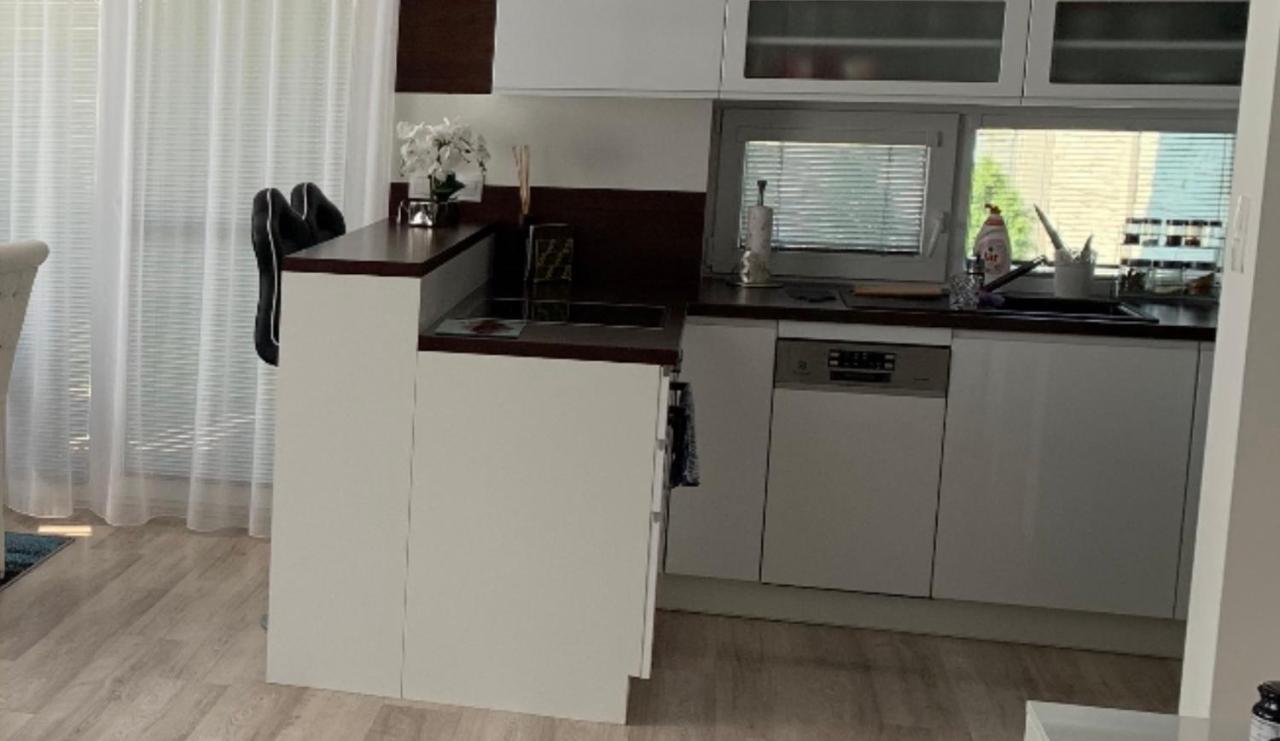 Modern 2 Bed House Near Bratislava With Parking Daire Rovinka Dış mekan fotoğraf